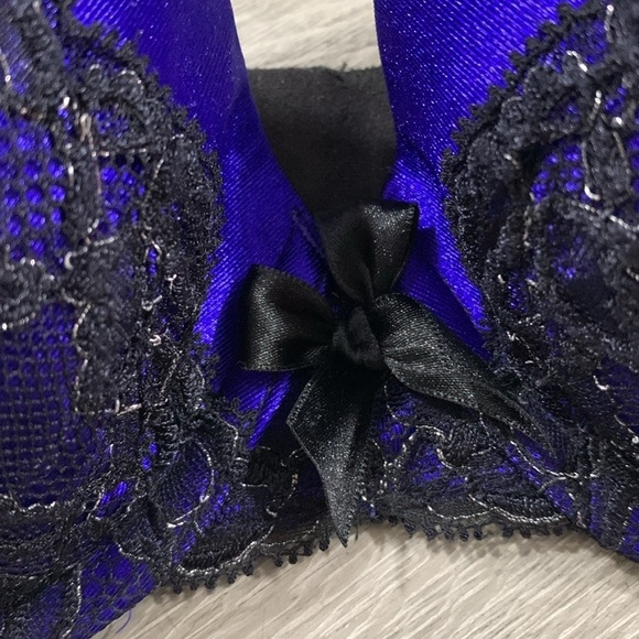 Victoria’s Secret Very Sexy Lined Demi Royal Blue/Purple & Black Lace Bra 32DD - Picture 2 of 11